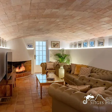 Vila De Leones In Heart Of By And Town With A/c And Games *